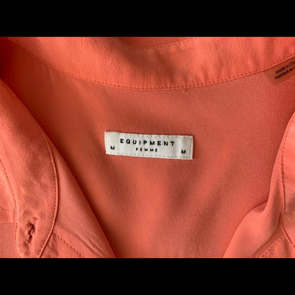 EQUIPMENT 100% SILK Sleeveless Button Shirt - Picture 6 of 9